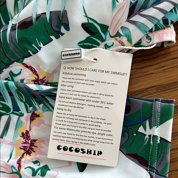 COCOSHIP Green and White Tropical Swim Coverup Top - Picture 2 of 4